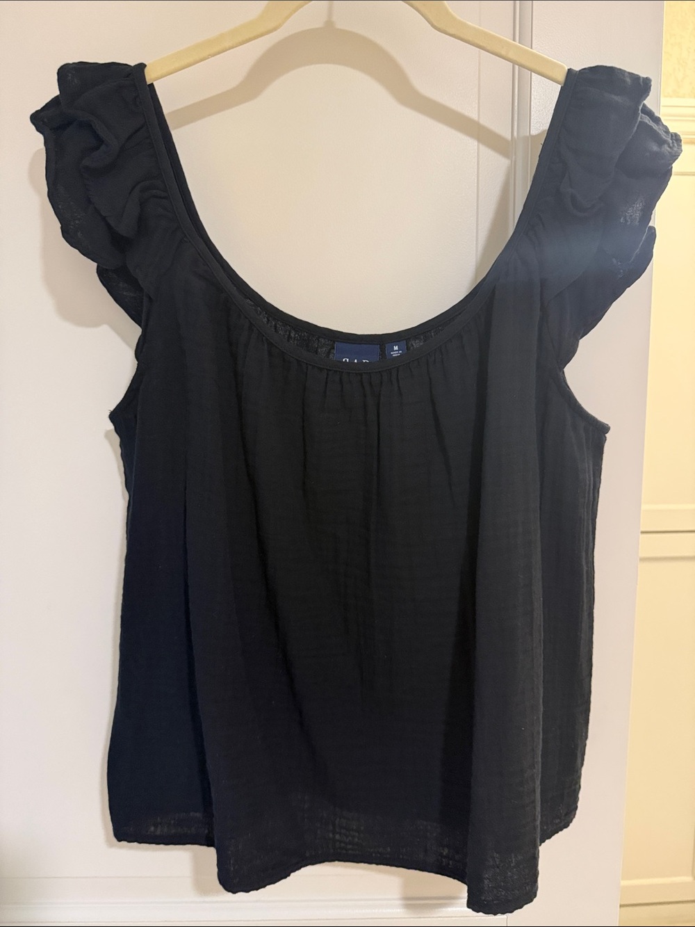 Gap gauze ruffle sleeve tank